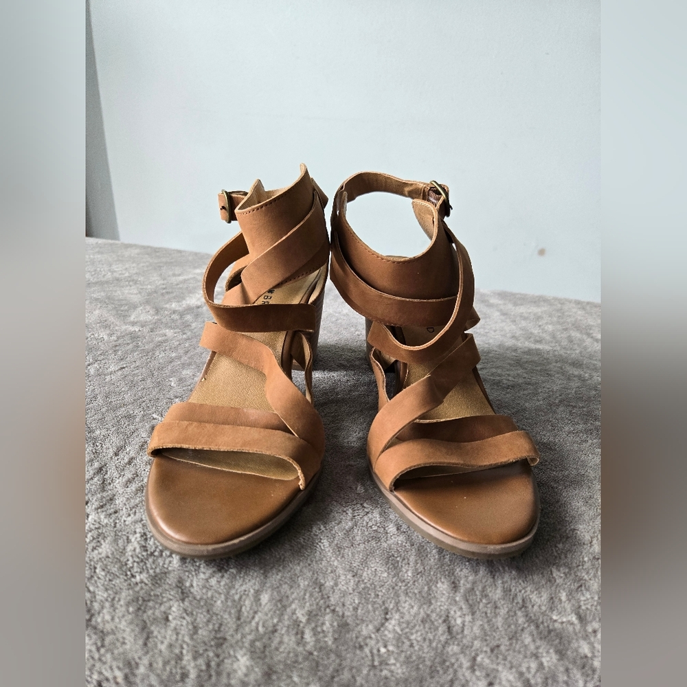 Lucky Brand Kailasa Strappy Brown Heels 8M - Picture 6 of 7